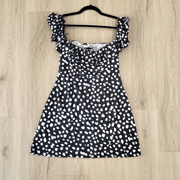 Misguided Polkadot off the shoulder mini dress - Picture 4 of 4
